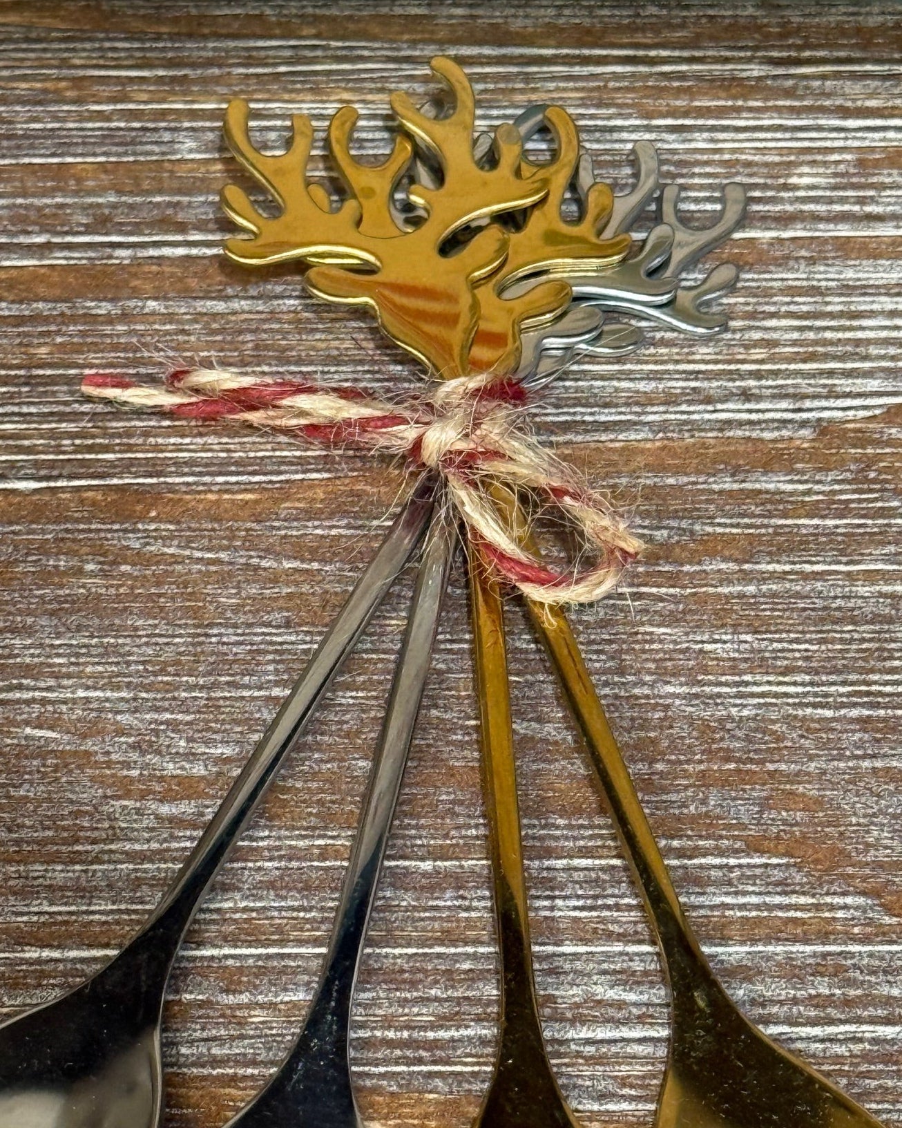 Reindeer Stainless Spoon Set – Silver & Gold (Set of 4)